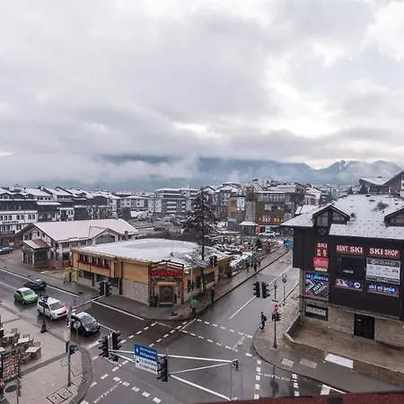 Modern & Cozy 2bd With Mountain View By Flat Mаnager Daire